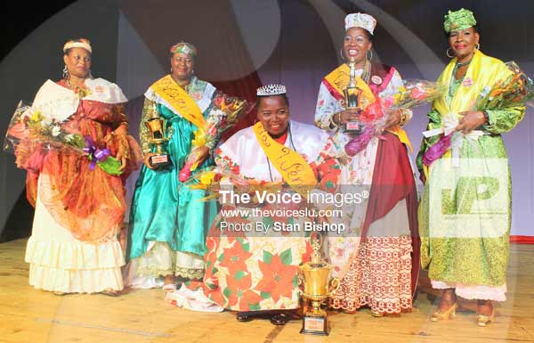Image: 2015 LawennKwéyòl, Roseline Popo, (seated), and her fellow contestants. [PHOTO: Stan Bishop]