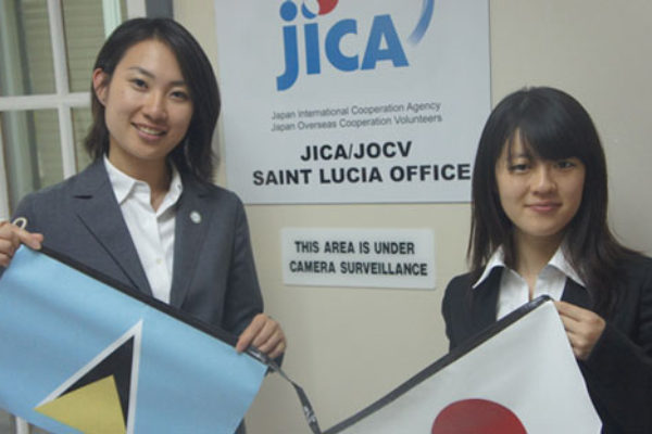 IMG: Ms. Megumi (left) and Ms. Saori (right)