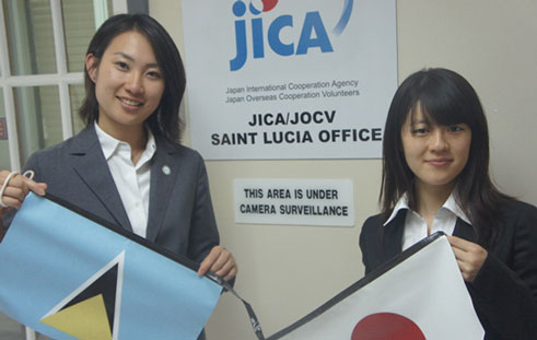 IMG: Ms. Megumi (left) and Ms. Saori (right)