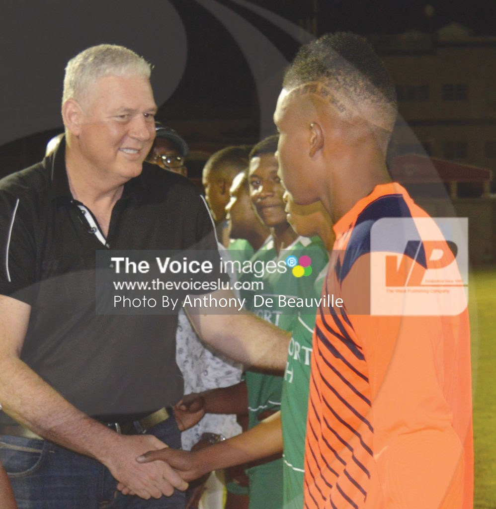 img: Prime Minister Allen Chastanet took a time out to meet and greet the players.  (Photo: Anthony De Beauville)    