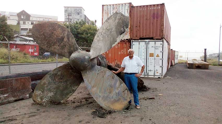 Image: Chastanet next to the recovered Propeller
