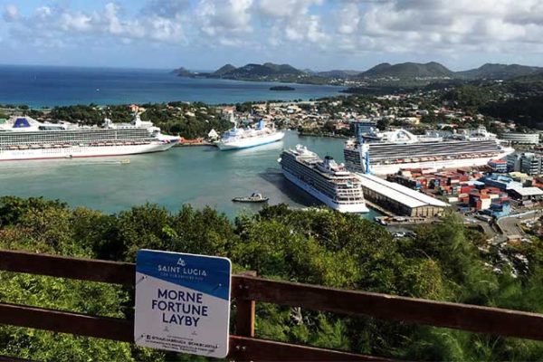 Image of cruise ships in Castries Harbour
