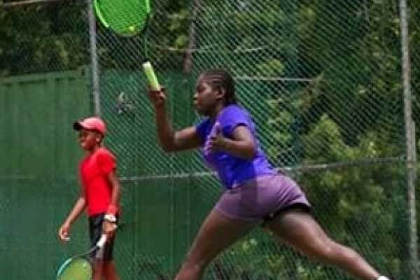Image of Iyana Paul in action on center court