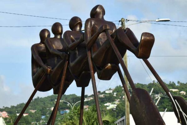Image of the Independence monument on the Castries Roundabout.