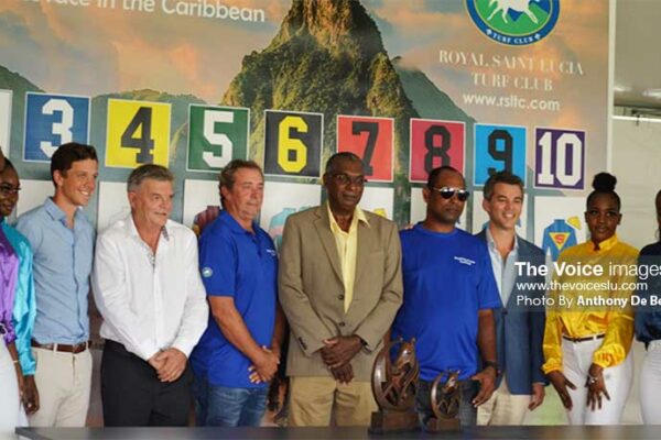 Image: Photo moment for the various representatives, trainers, Director of Integrity and Regulation, David Loregnard sixth from left and Saint Lucian beauties. (PHOTO: Anthony De Beauville)