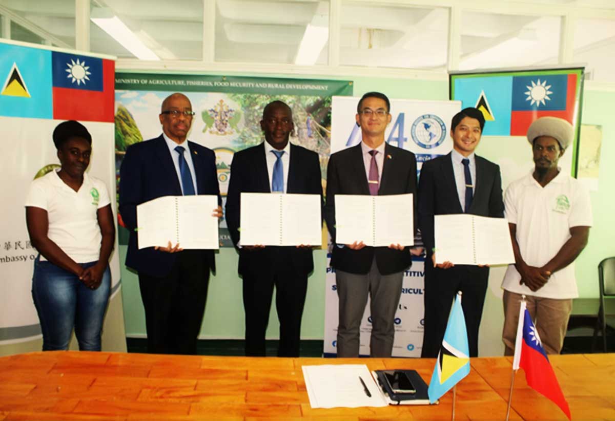Ambassador Peter Chia-yen Chen with Hon. Alfred Prospere, Minister for Agriculture, Fisheries, Food Security and Rural Development; Mr. Gregg Rawlins, Representative for the ECS, IICA; Mr. Daniel Lee, Head of Taiwan Technical Mission (TTM); and Mr. and Mrs. Alex William of Funky Fungi at the MoU signing ceremony.