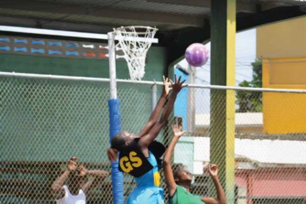 Sizzling action in the Secondary Schools Netball Tournament