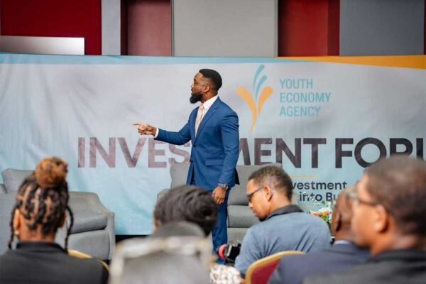A facilitator tutors young entrepreneurs at YEA’s Invest Forum…