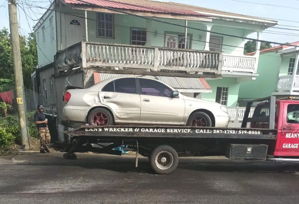 the vehicle chased by police being towed away