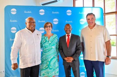 Left to Right – Gary Sadler Unique Vacations Inc., Jackie Friedman ASTA Chairman, Ian Gooding Edghill Barbados Minister of Tourism and International Transport, Zane Kerby ASTA President