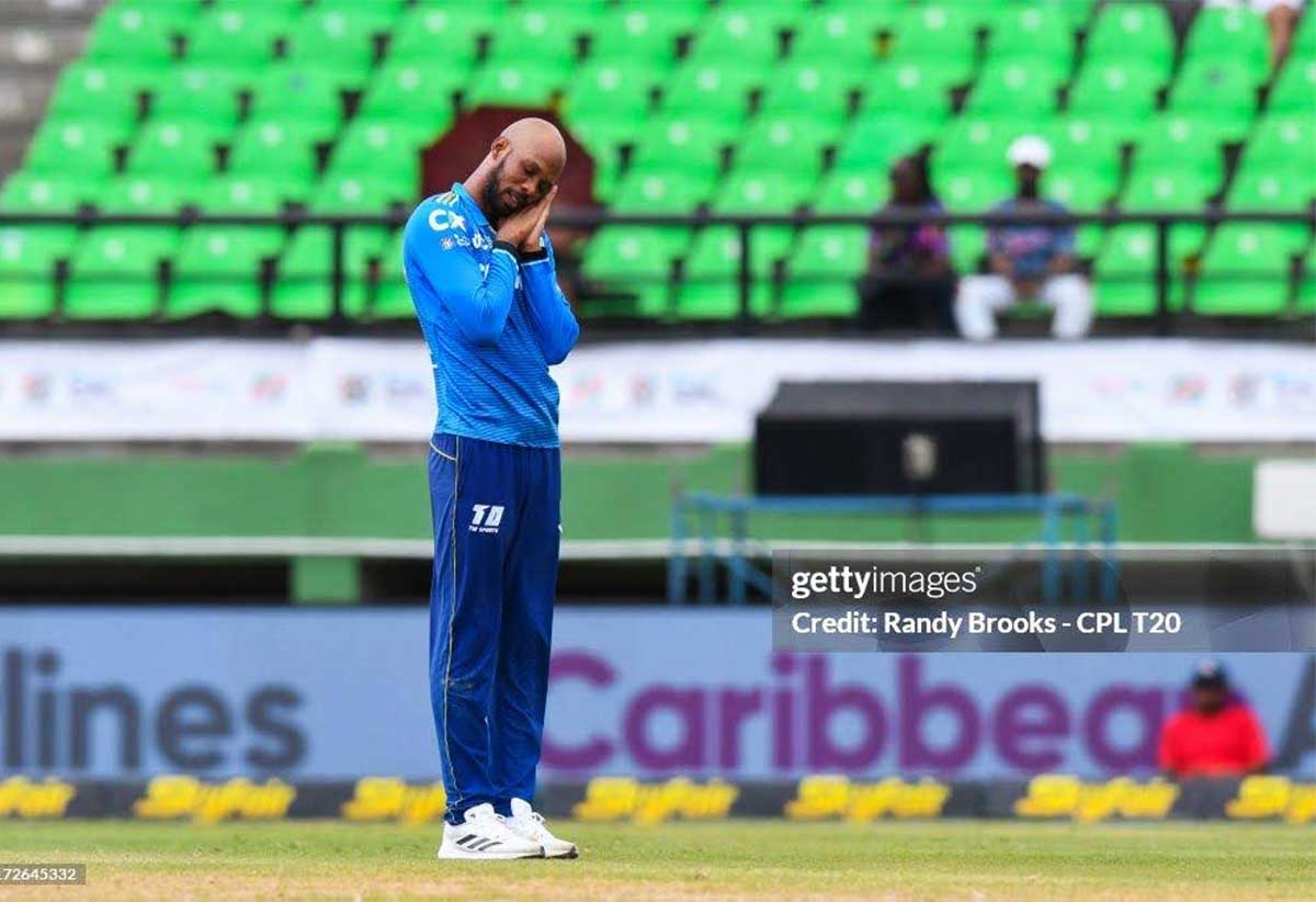 GEORGETOWN, GUYANA - SEPTEMBER 21: Roston Chase of Saint Lucia Kings celebrates the dismissal of Jason Holder of Barbados Royals during the Men's 2024 Republic Bank Caribbean Premier League match 22 between Saint Lucia Kings and Barbados Royals at Guyana National Stadium on September 21, 2024 in Providence, Guyana. (Photo by Randy Brooks/CPL T20 via Getty Images)