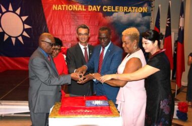 H.E. Peter Chia-Yen Chen, Taiwan’s Ambassador to Saint Lucia, and Mrs. Chen, join H.E. Cyril Errol Melchiades Charles, Acting Governor General of Saint Lucia, and Mrs. Charles; and Hon. Prime Minister Philip J. Pierre and Madam Pierre; to cut the cake at the reception at Sandals Golf & Country Club on Tuesday evening, October 8, 2024, held in observance of Taiwan’s 113th National Day celebrations.