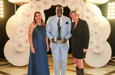 Stephen Price (centre), General Manager of Flow Jamaica, receives a special award on behalf of the Flow Foundation from Inge Smidts (right), Chief Executive Officer, C&W Communications, and Rosario Veras, Executive Director of the Cable & Wireless Charitable Foundation.