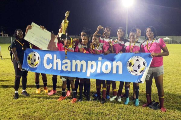 Canaries team celebrates the SLFA Women’s Championship Win