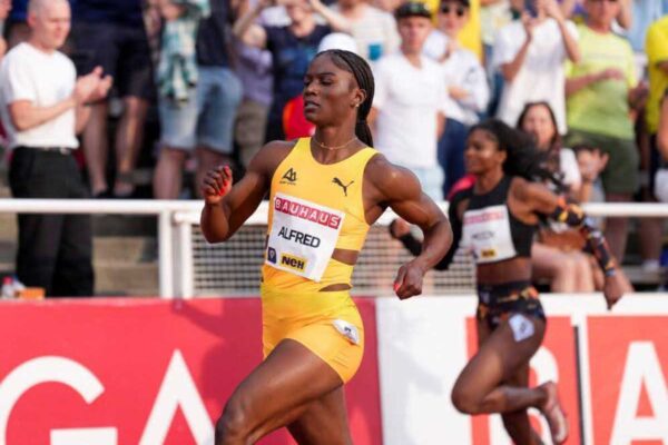 Julien Alfred on track in heated competition (Photo credit: Chiara Montesano)