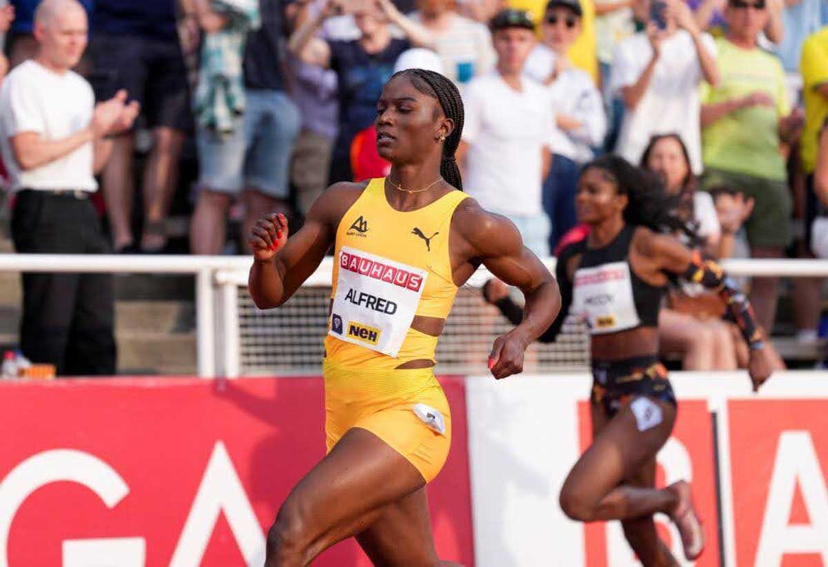 Julien Alfred on track in heated competition (Photo credit: Chiara Montesano)