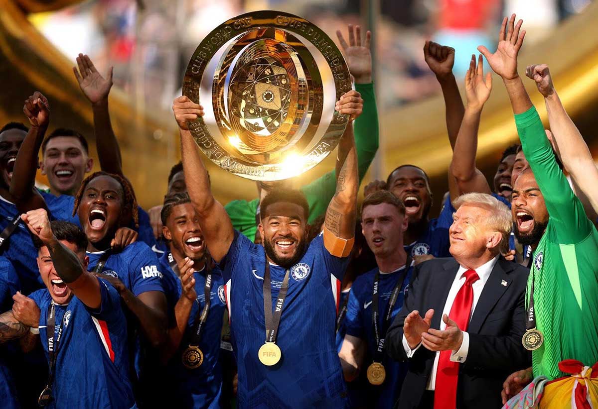 EAST RUTHERFORD, NEW JERSEY ‑ JULY 13: Reece James #24 of Chelsea FC lifts the FIFA Club World Cup trophy after their team's victory as U.S. President Donald Trump reacts following the FIFA Club World Cup 2025 Final match between Chelsea FC and Paris Saint‑Germain at MetLife Stadium on July 13, 2025 in East Rutherford, New Jersey. Photo by Carl Recine – FIFA