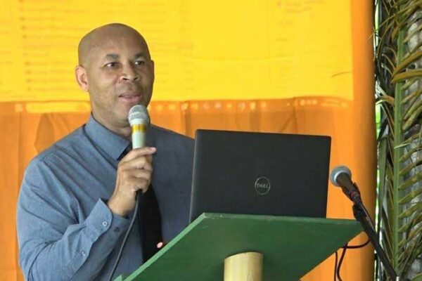 CARDI Country Representative and Scientist Barry Innocent (Photo credit: MOA)