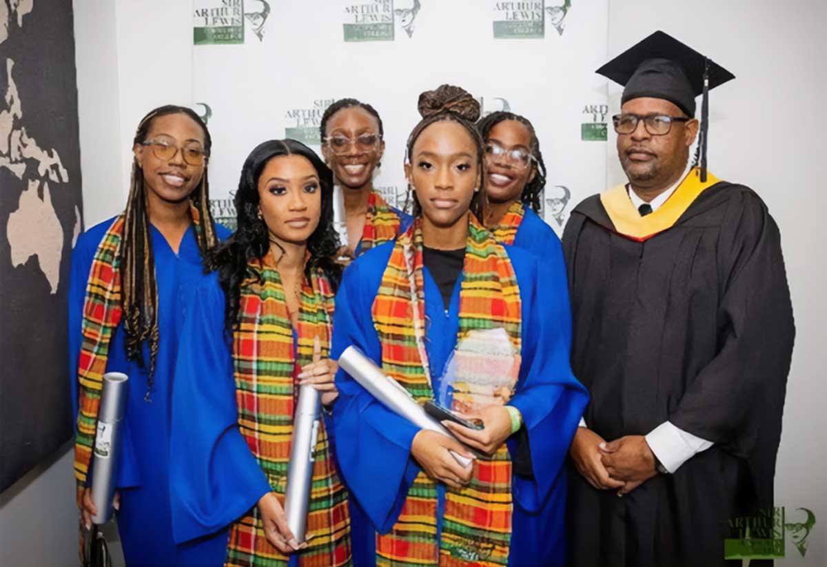 DIPT-RESDP SAP graduating class [Photo credit : GOSL]