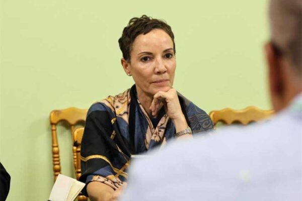 Minister of Foreign Affairs and Foreign Trade of Jamaica, Senator the Hon. Kamina Johnson Smith (image above) in a briefing with the Assistant Secretary-General for CARICOM Single Market and Trade