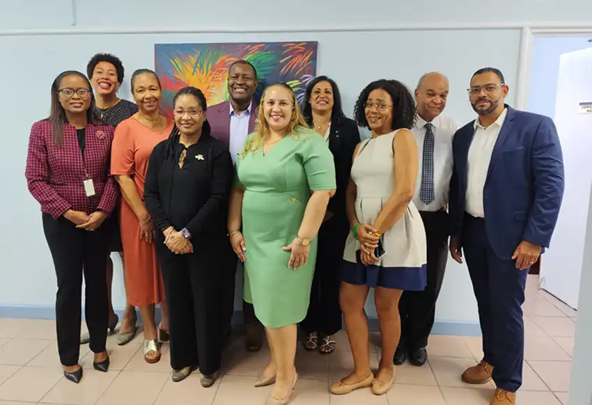 PS Alfay-Henry (far right) with French delegation and local officials (Photo credit: Ministry of Commerce)
