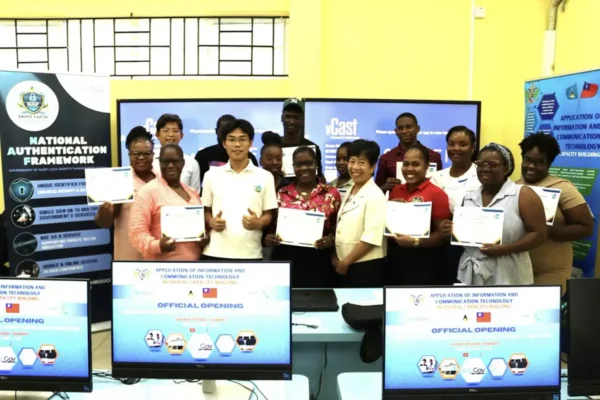 H.E. Nicole Su, Taiwan’s Ambassador to Saint Lucia, with Mr. Ray Wen, Project Manager, (TTM), Mr. Eli Huang, workshop facilitator and participants pose for a group photo at the certificate ceremony that was held on the afternoon of Tuesday, June 23, 2026, at the Grand Riviere Human Resource Centre in Dennery North.