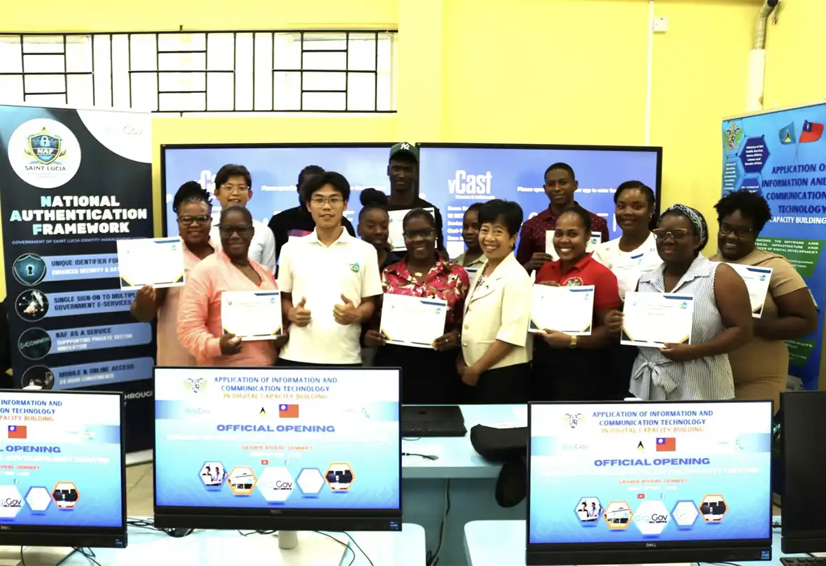 H.E. Nicole Su, Taiwan’s Ambassador to Saint Lucia, with Mr. Ray Wen, Project Manager, (TTM), Mr. Eli Huang, workshop facilitator and participants pose for a group photo at the certificate ceremony that was held on the afternoon of Tuesday, June 23, 2026, at the Grand Riviere Human Resource Centre in Dennery North.