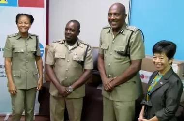 RSLPF receives equipment from Taiwanese Ambassador Nicole Su, alongside COP Verne Garde, ACP Elvis Thomas and Senior Officer …RSLPF