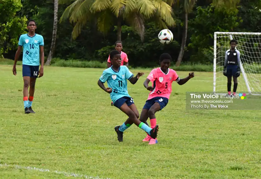 Desruisseaux takes on Marchand in U-12 semi-finals (Photo credit: THE VOICE)